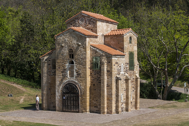 サン・ミゲル・デ・リーリョ教会