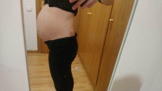 妊娠27週　お腹　写真
