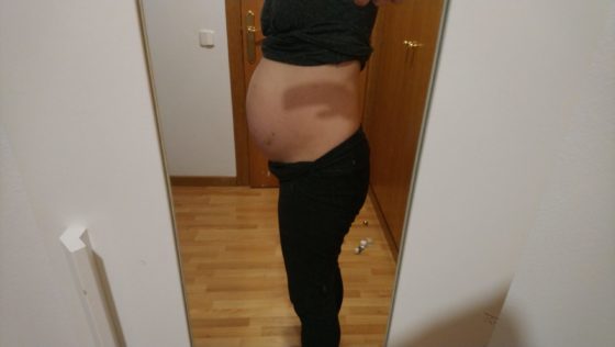 妊娠28週4日　お腹写真